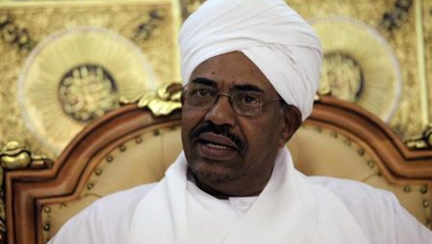 البشير يطمئن مصر على سد النهضة.. ويحمل مرسي مسؤولية التوتر مع إثيوبيا